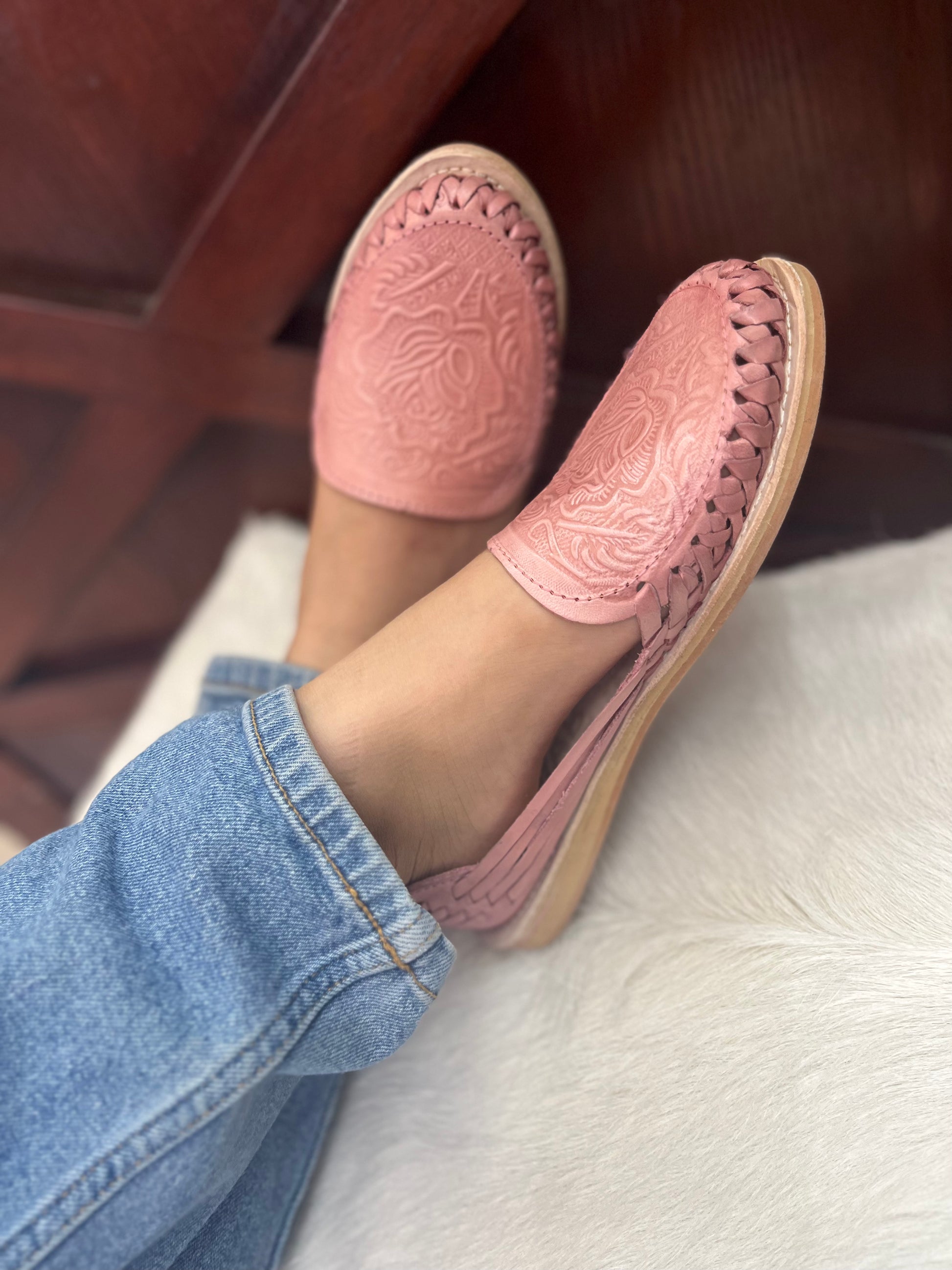 Pink sales mexican huaraches