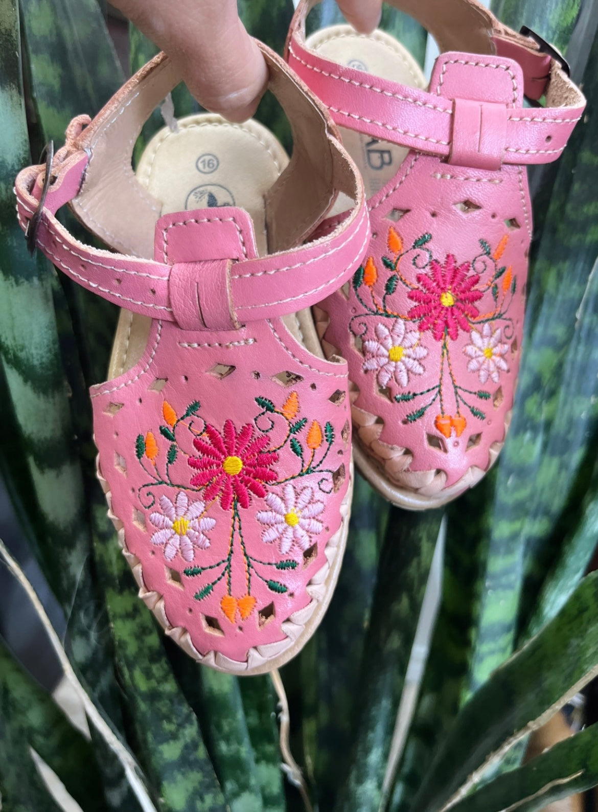 Huaraches Mexicanos Ninas de Camilita Fiesta Latina Artisanal Boutique