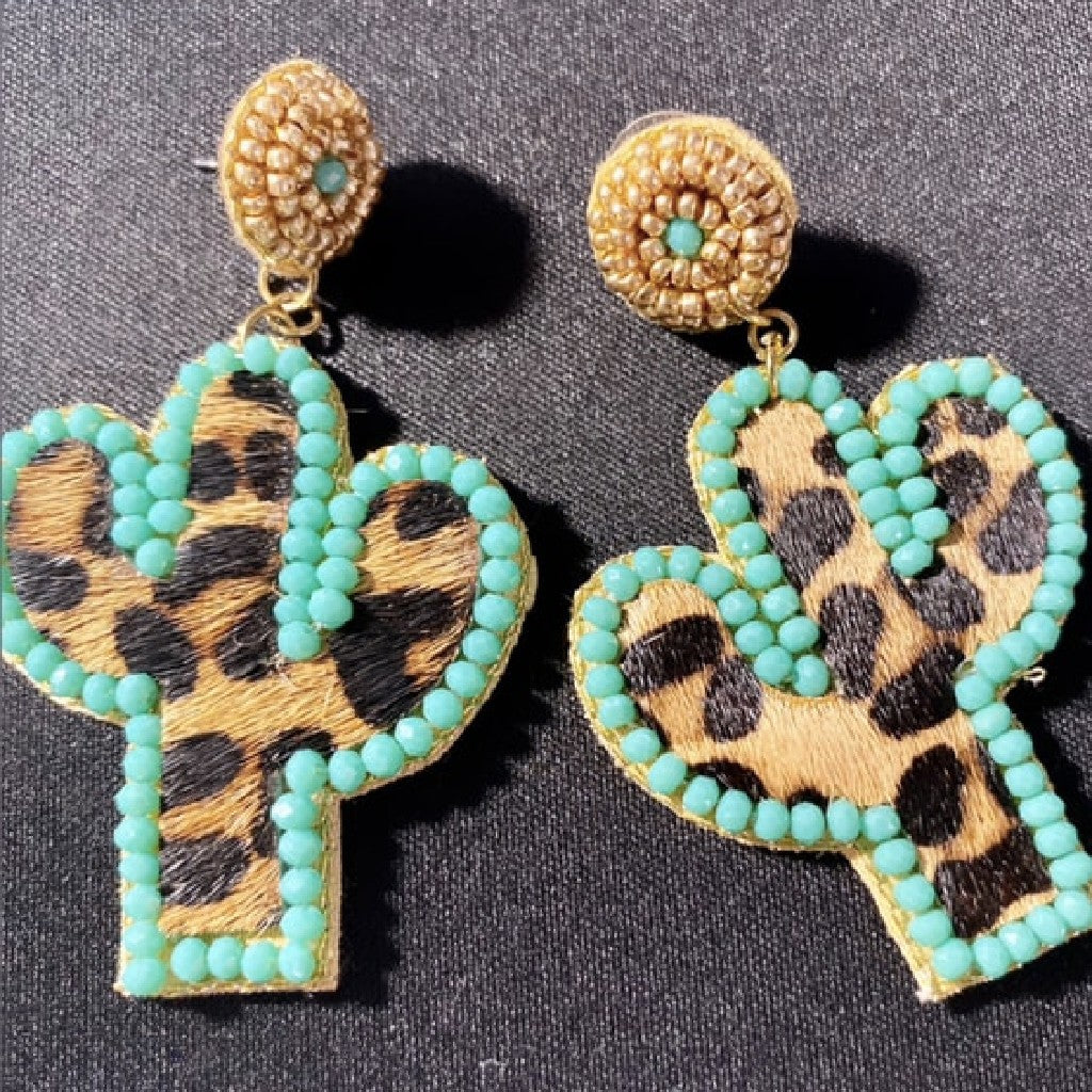 Pendientes occidentales con estampado de leopardo y cactus