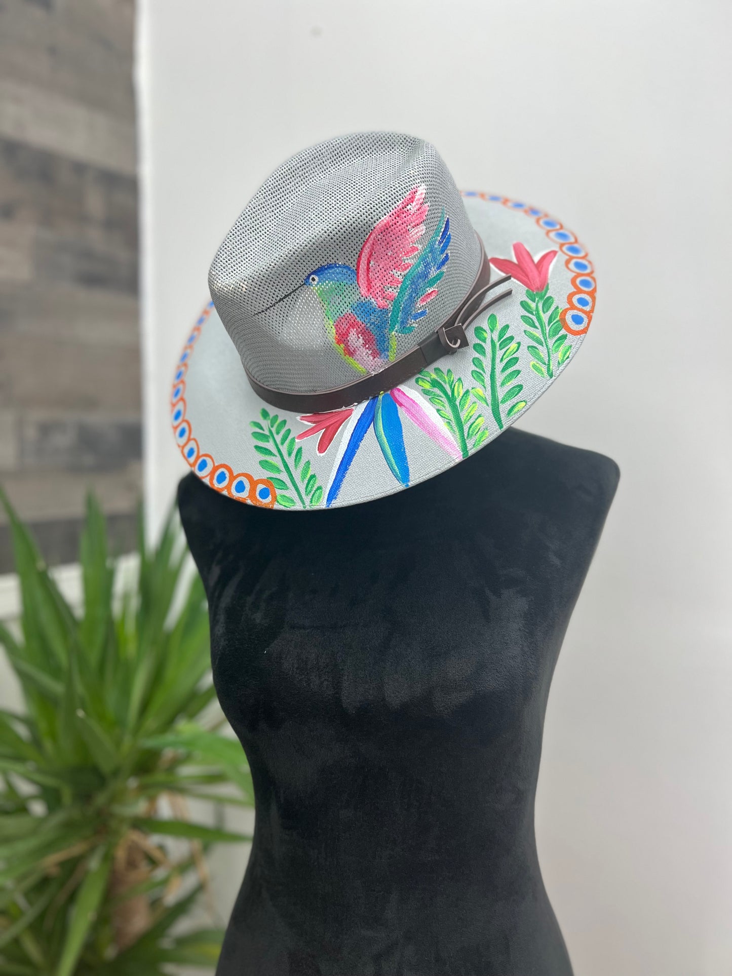 Sombreros Artesanales Grises Pintados A Mano Con Diseños