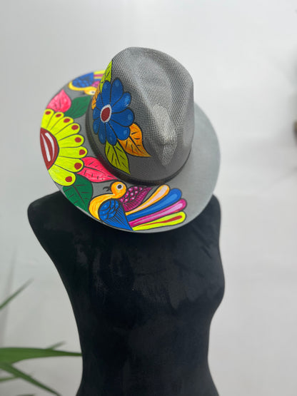 Sombreros Artesanales Grises Pintados A Mano Con Diseños