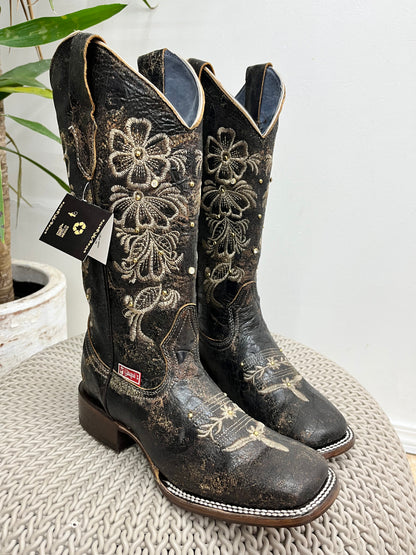 Woman’s Flowered Embroidered Western Boots